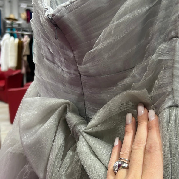 Abito Serena grigio con coda