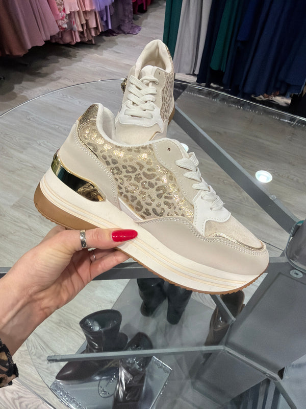 Sneaker n 36