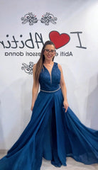 Tuta bezz blu con gonna rimovibile video