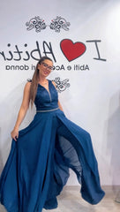 Tuta bezz blu con gonna rimovibile video
