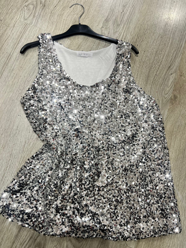 Canotta over paillettes