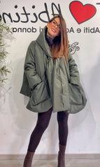 Piumino over con cappuccio