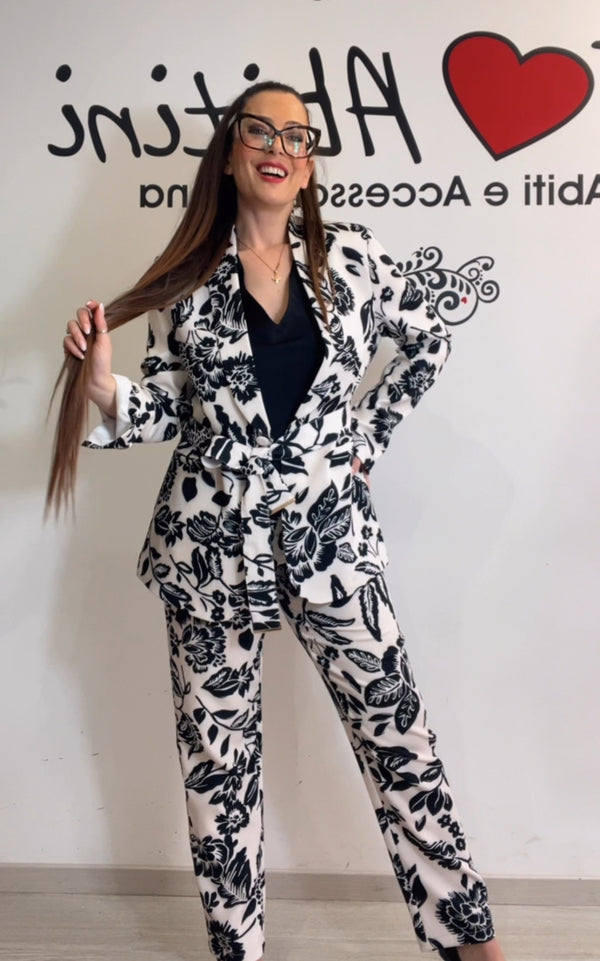 Tailleur Kor fantasia bianco e nero
