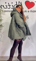 Piumino over con cappuccio