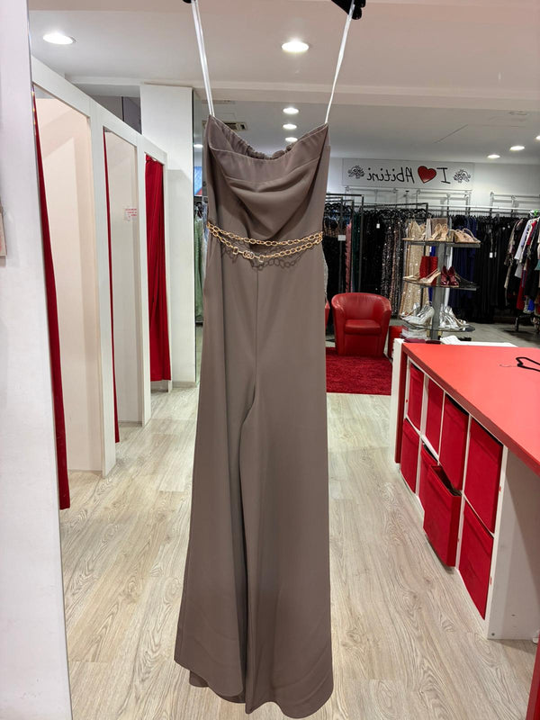 Tuta sis nera e fango