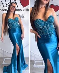 Abito sirena corpetto strass