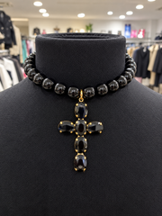 Collana perle nera e croce