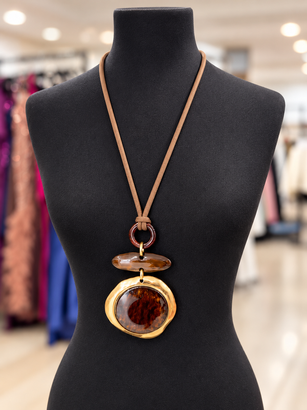 Collana pietra marrone