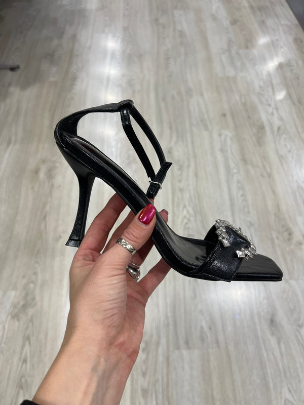 Sandalo fibbia strass